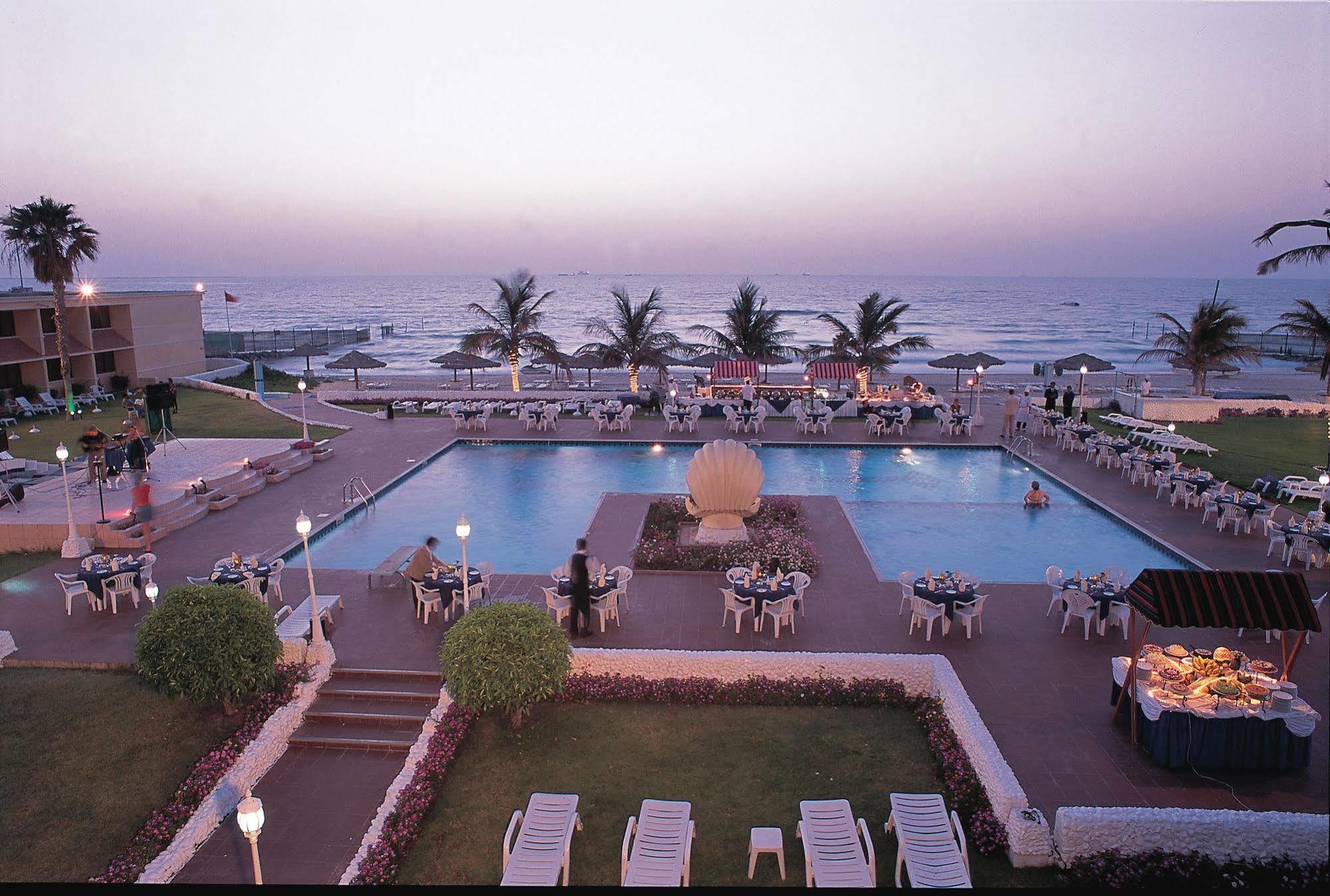 Lou'Lou'A Beach Resort Шарджа Екстериор снимка