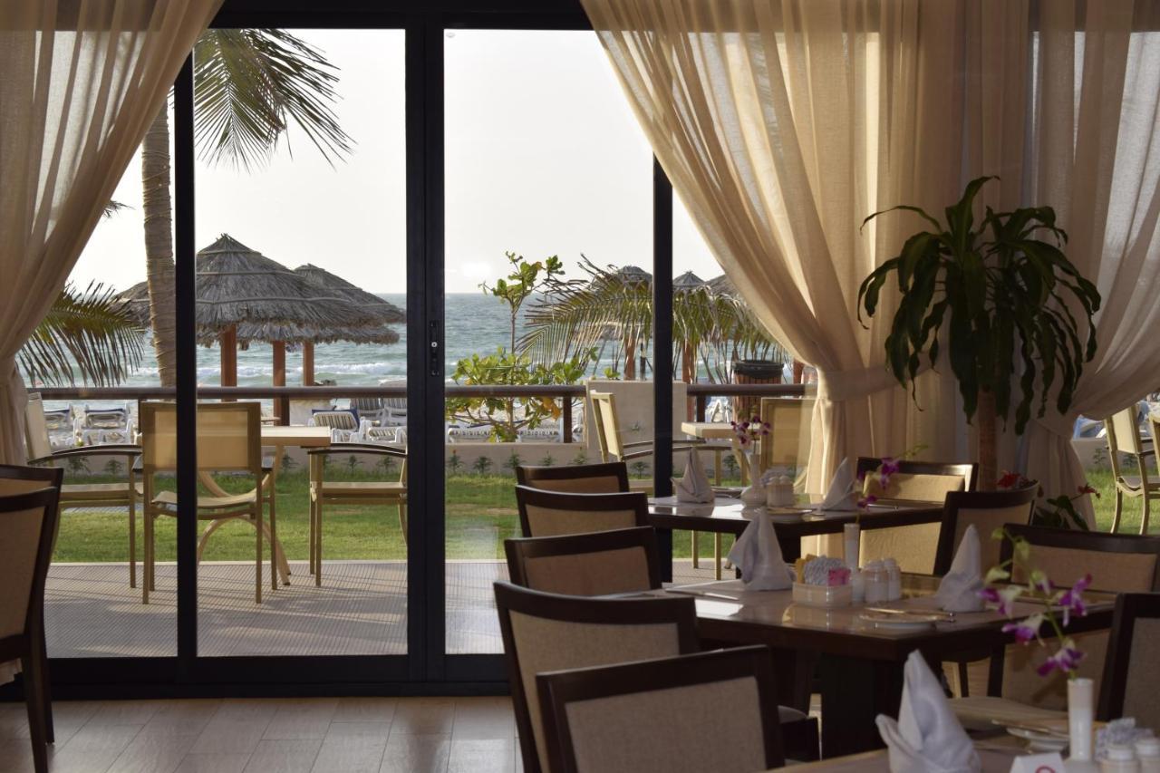 Lou'Lou'A Beach Resort Шарджа Екстериор снимка